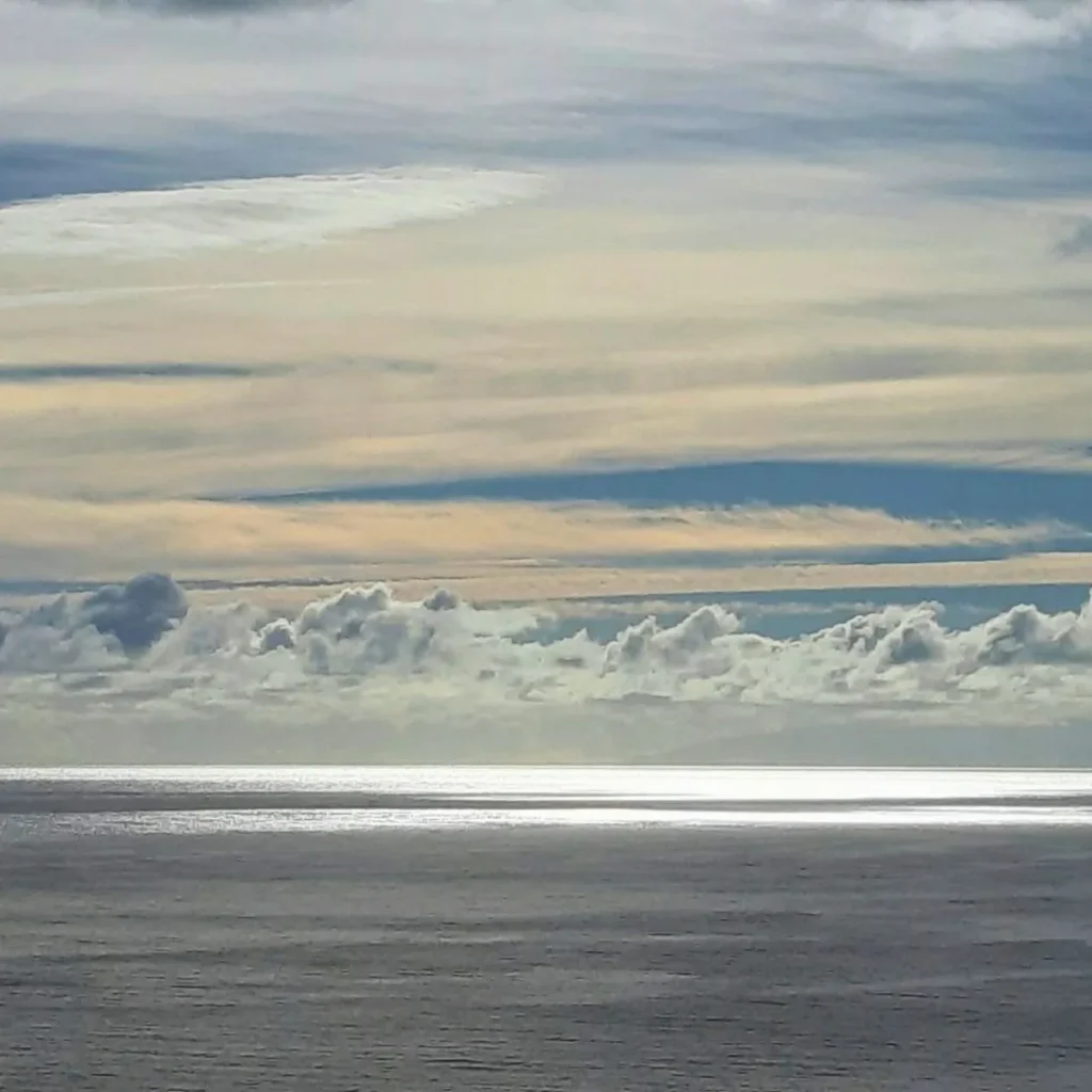 cielo sobre el oceano